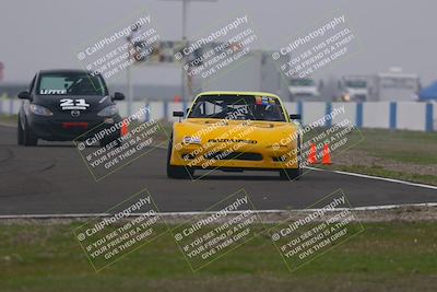 media/Jan-18-2026-CalClub SCCA (Sun) [[8bc6468723]]/Group 3 Race/Turn 1/